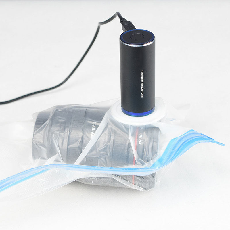 Nous Fini les gros volumes de vêtements et couverture !!!!!! sac pour la nourriture. Profitez de ces sacs fonctionnent avec compression pour gagner de l’espace. Ils réduit de plus de moitié les vêtements et augmente, d'autre part, la quantité d'espace disponible dans vos armoire, tiroir