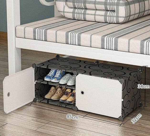 2 boites noires avec portes blanches